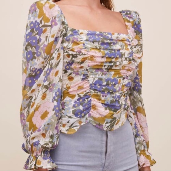 •ASTR The Label Floral Puff Sleeve Top• - Picture 3 of 3